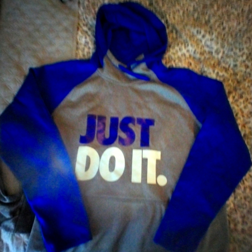 men's Large Nike Hoodie